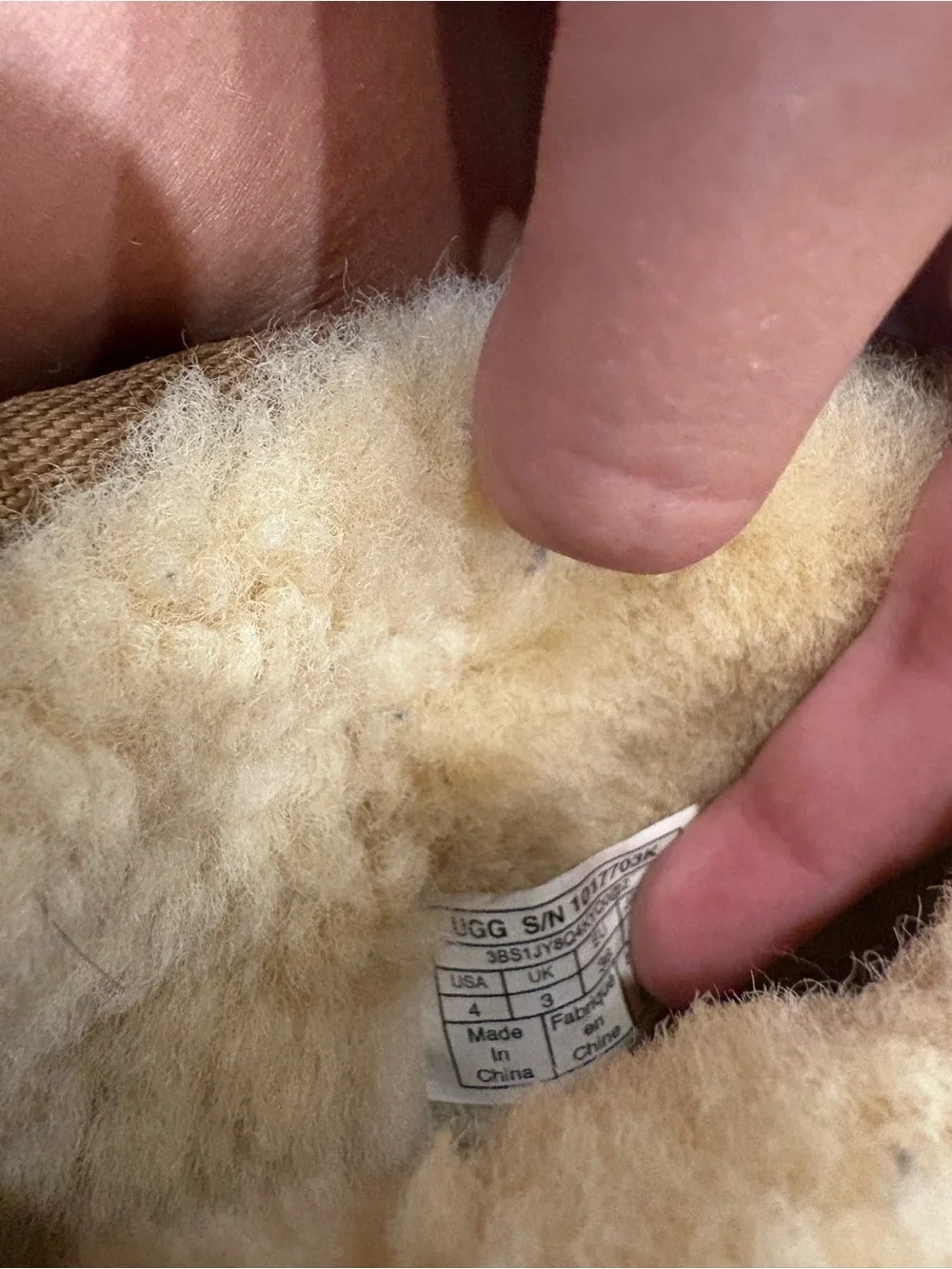 UGG comfortable chestnut